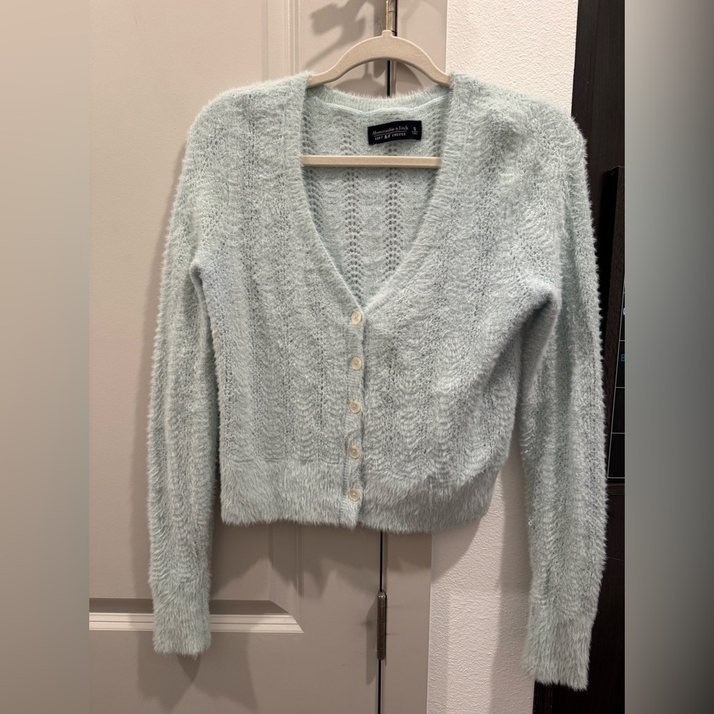 Abercrombie and Fitch cropped soft af sweater